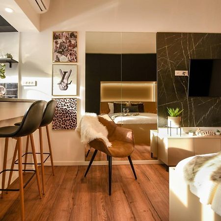 Calea Victoriei Modern Studio - Escape In The City Center Bucharest Exterior photo
